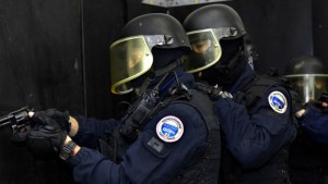 Vaste coup de filet après le meurtre d'un septuagénaire dans la Sarthe