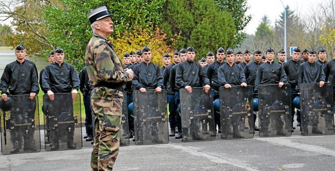 avant-que-les-eleves-gendarmes-n-aillent-s-entrainer-au_2158730_660x338